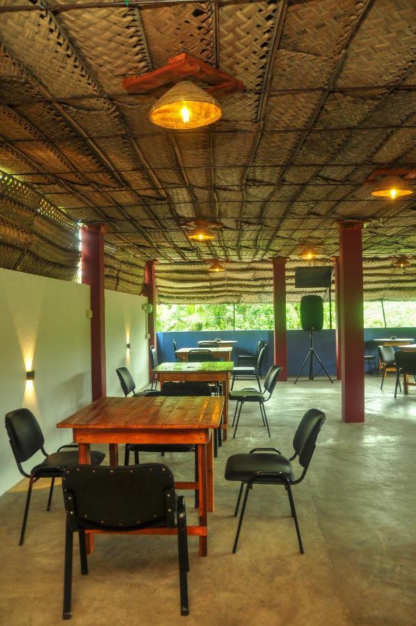 Airport Tourist Resort كاتوناياكى المظهر الخارجي الصورة